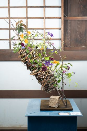 2024年花心論出展作品 『花纏（はなまとい）』
