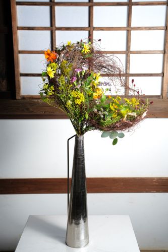 市村 晴栄「『ささやかな花でいい KingGnu「ねっこ」より』」